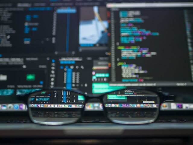 Dedicated Server vs VPS: Which is Right for You?